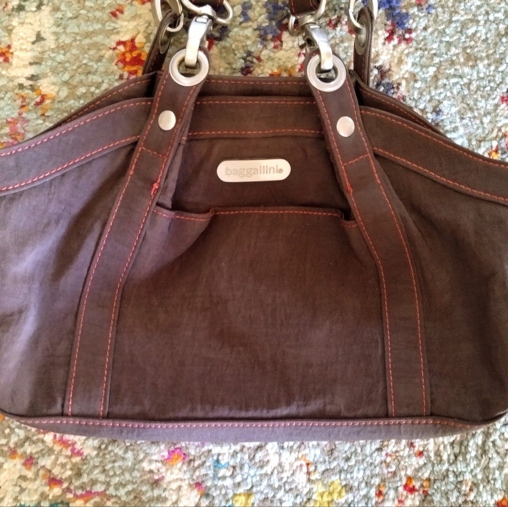 Small Baggalini Purse - Picture 7 of 7